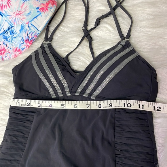 🏊‍♀️ADIDAS🏊‍♀️ Sleek Logo One Piece w/Side paneling and adjustable straps - Picture 14 of 14